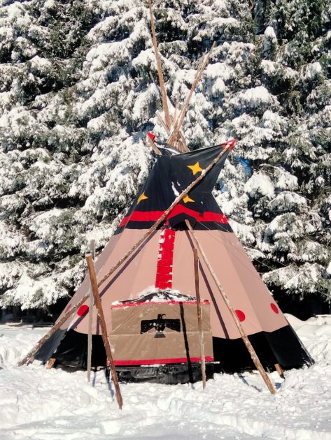 Soirée raquettes et repas sous tipi indien - La Vache qui Ride